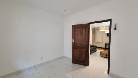 4 Ashwold Rd - Orchid Room - 38m² (36)